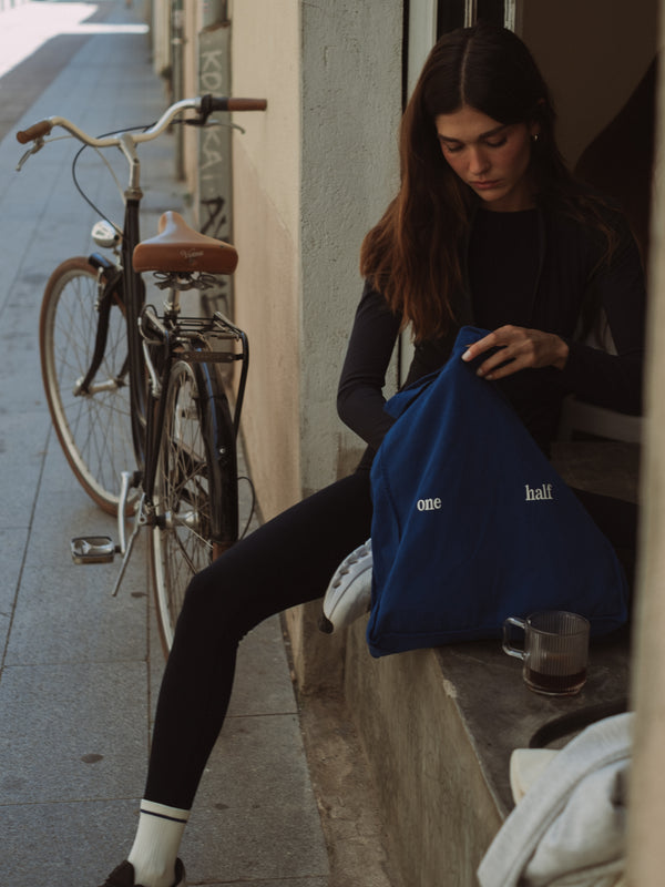 SLIM TOTE BAG - ELECTRIC BLUE
