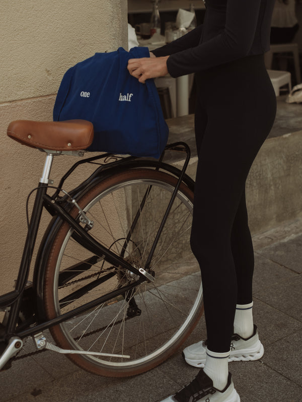 SLIM TOTE BAG - ELECTRIC BLUE