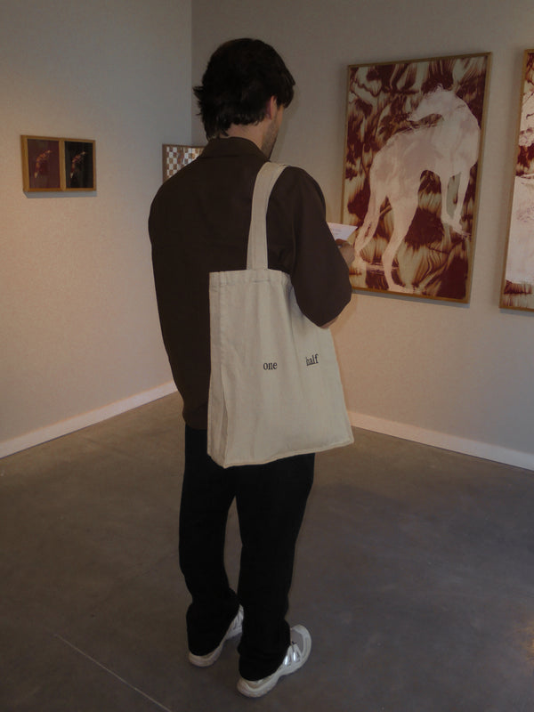 SLIM TOTE BAG - CREAMY & BLACK