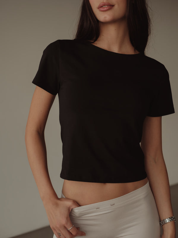 SIMPLY TEE - BLACK