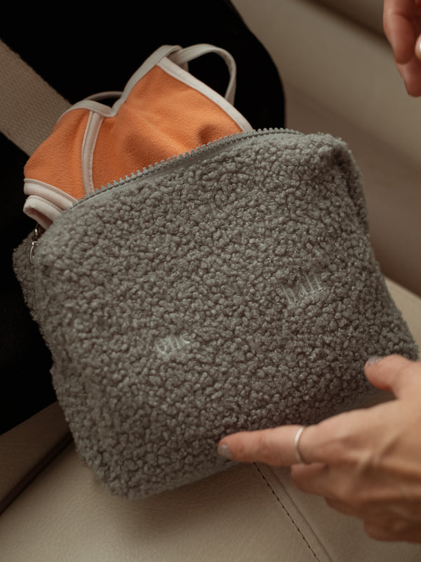 FURRY MAKE UP BAG - GRAY