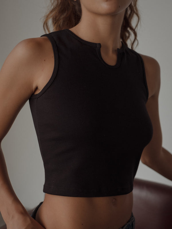 DROP NECK CROP TOP  - BLACK