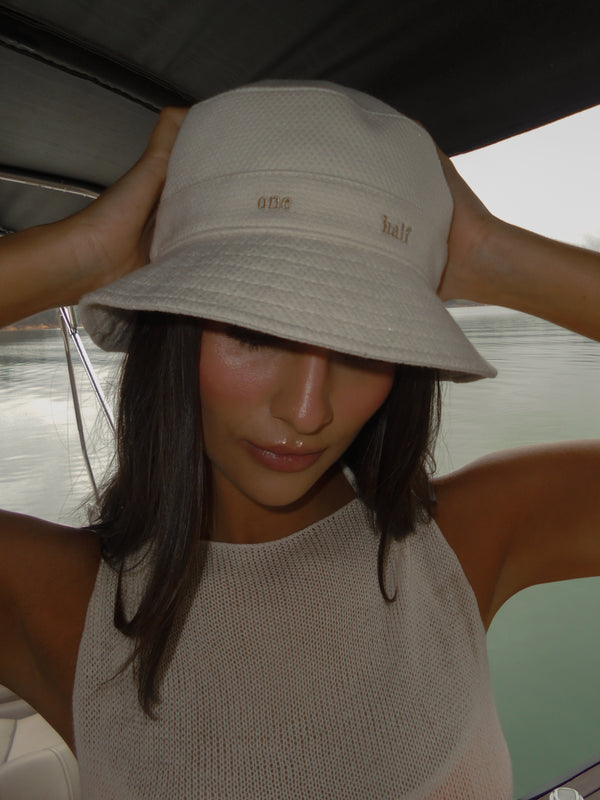 TEXTURE BUCKET HAT - CREAMY