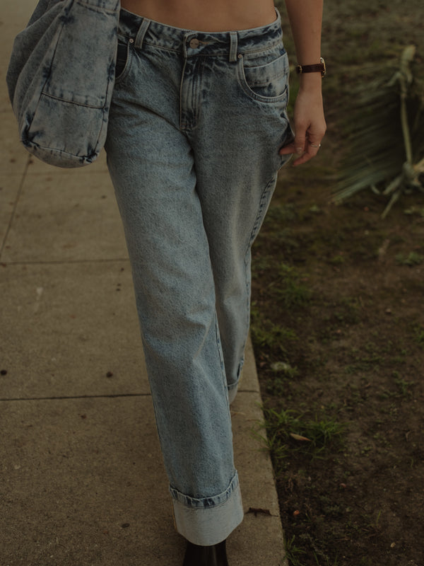CUFF CUT JEAN - DIRTY CLEAR BLUE