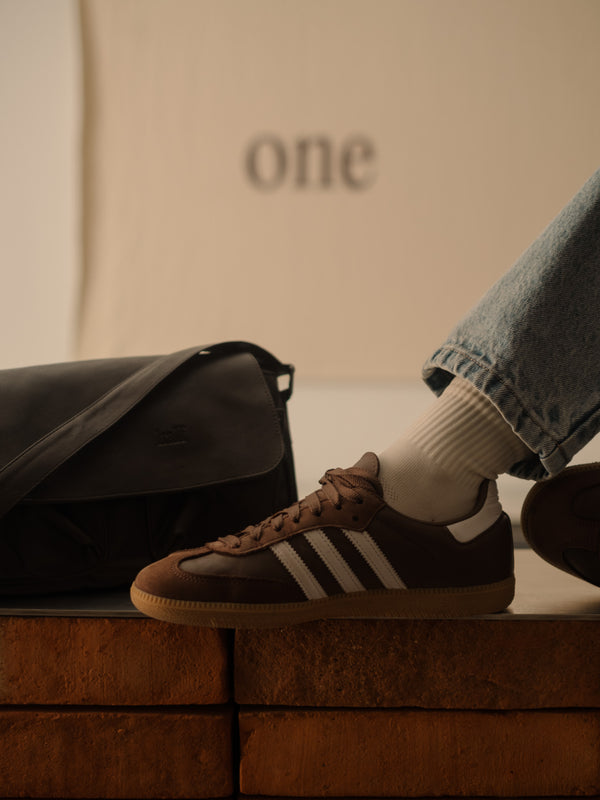 STRAIGHT LEG JEAN  - CLEARLY BLUE