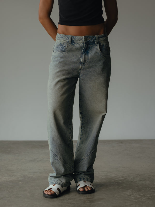WAVE STRAIGHT JEAN - PALE DIRTY BLUE