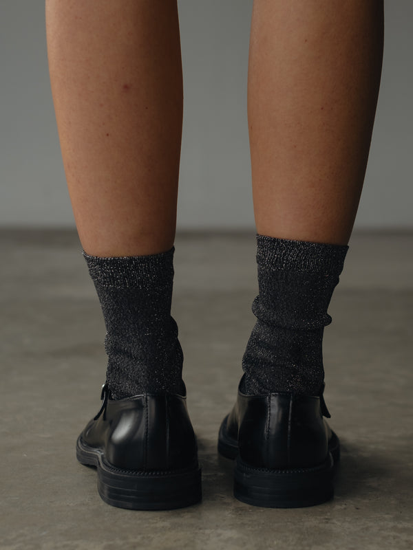 MESH SHINY SOCKS - BLACK