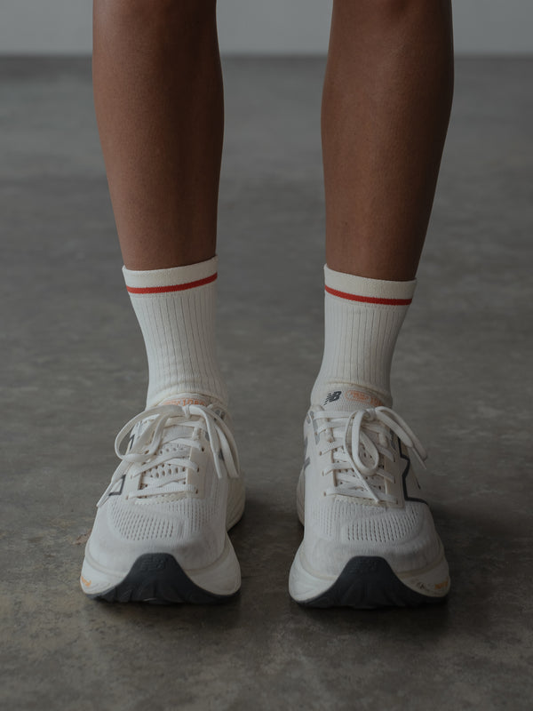 MICROFIBER MIDI SOCKS - SOFT WHITE & RED