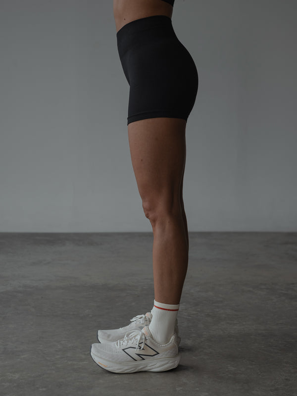 MICROFIBER MIDI SOCKS - SOFT WHITE & RED