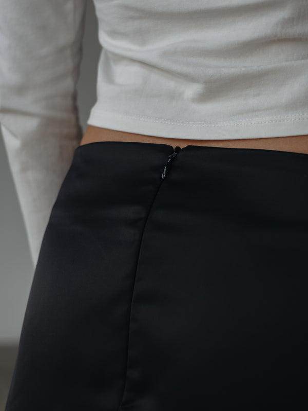 SATIN MINI SKIRT - BLACK