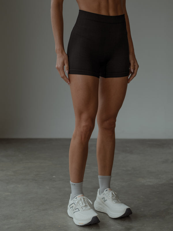 WIRED SEAMLESS MINI SHORT - SHADOW