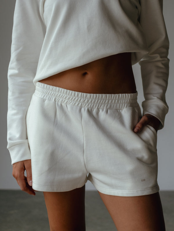 CLASSIC SWEATSHORTS - SOFT WHITE