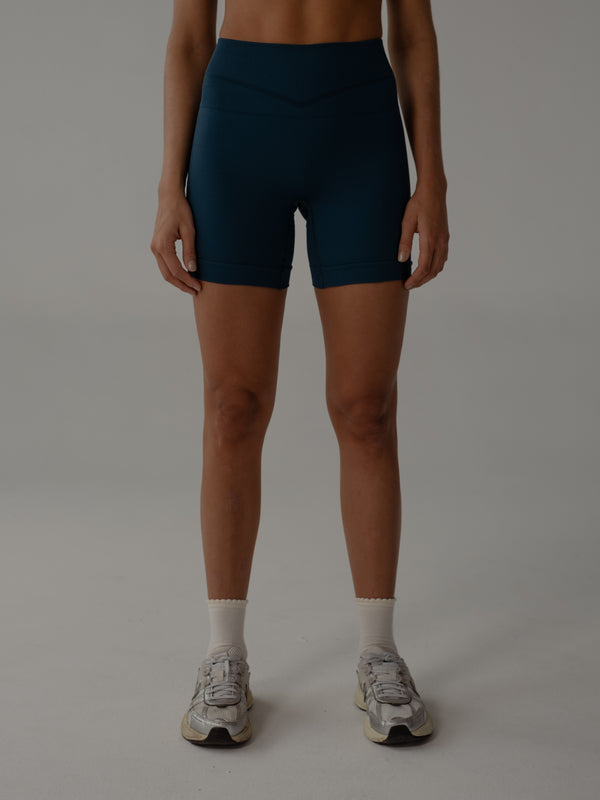 V SEAMLESS SHORT  - MIDNIGHT