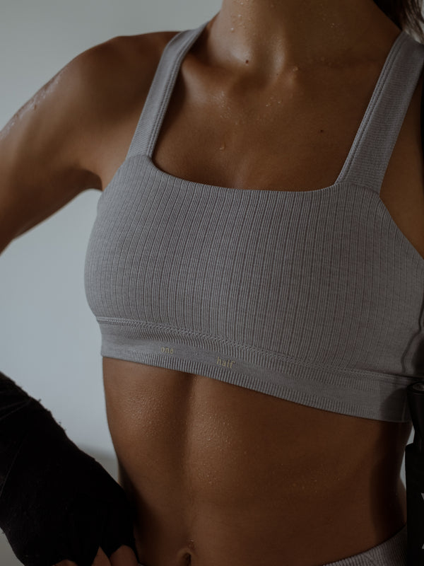 CONTOUR SEAMLESS CROP TOP - GRAY JASPE