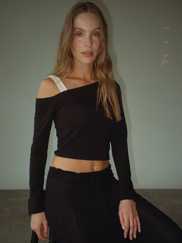 ONE SHOULDER LONG SLEEVE - BLACK