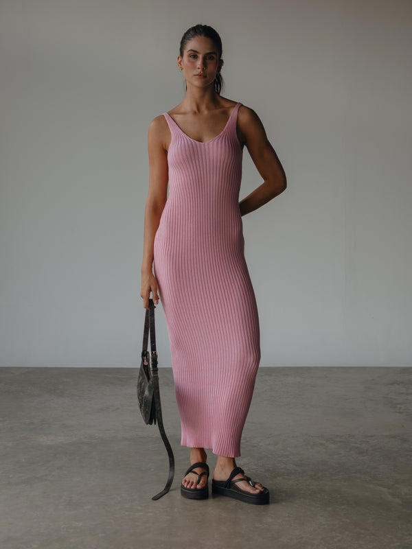 LONG RIBBED KNIT DRESS - PALE PINK