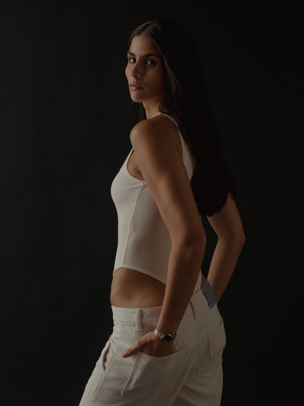 HALF BUTTON BODY - SOFT WHITE