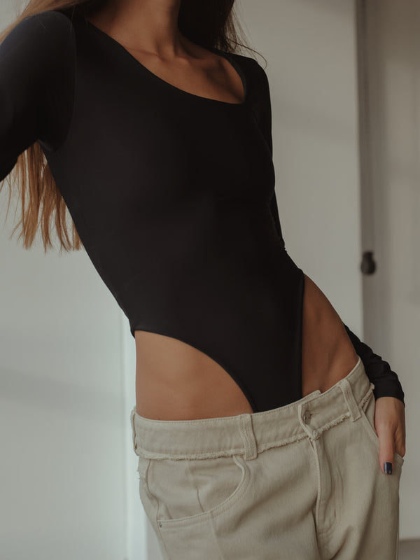OPEN CURVE BODYSUIT - BLACK