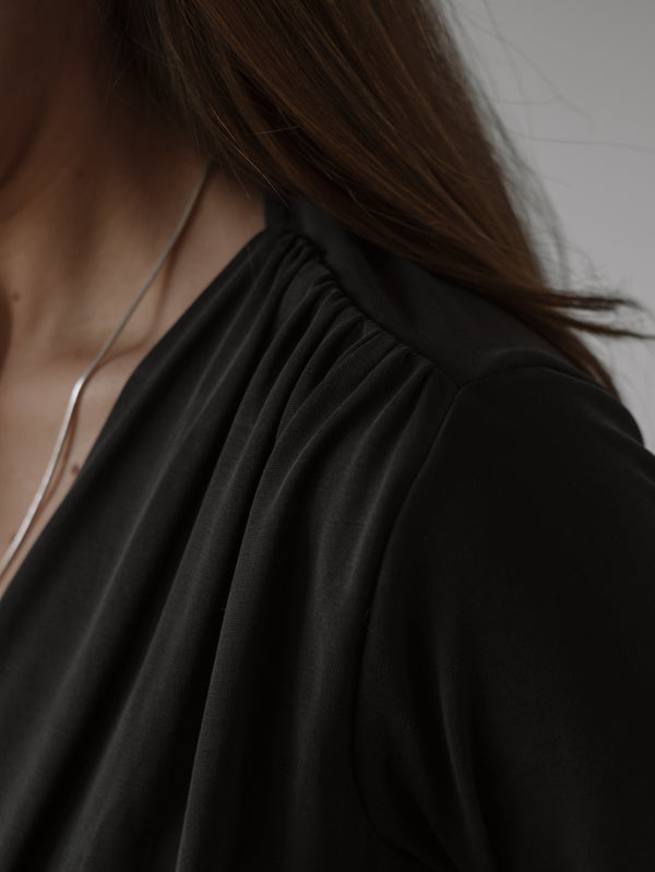 LONG SLEEVE FLOWY BODY - BLACK