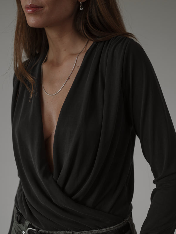 LONG SLEEVE FLOWY BODY - BLACK