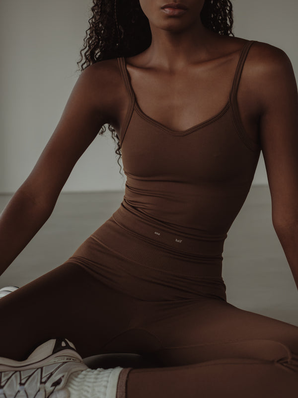 SOFT SEAMLESS TANK TOP - SEPIA