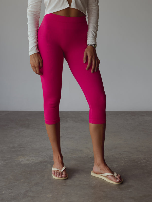 BLAZE SEAMLESS CAPRI - FUCSIA