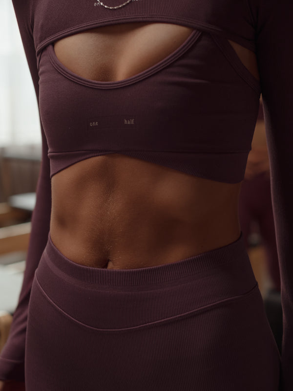 OVERLAY SEAMLESS CROP TOP - CRANBERRY