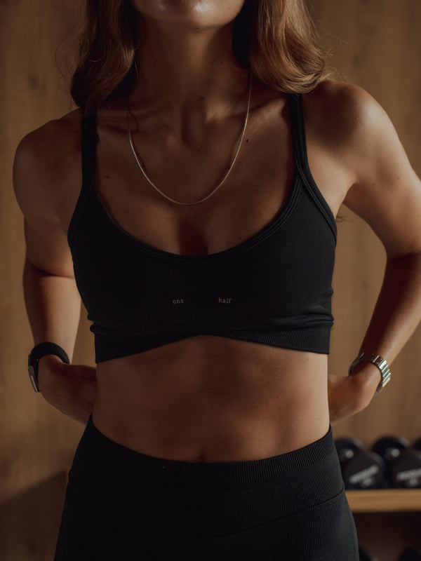 OVERLAY SEAMLESS CROP TOP - SHADOW