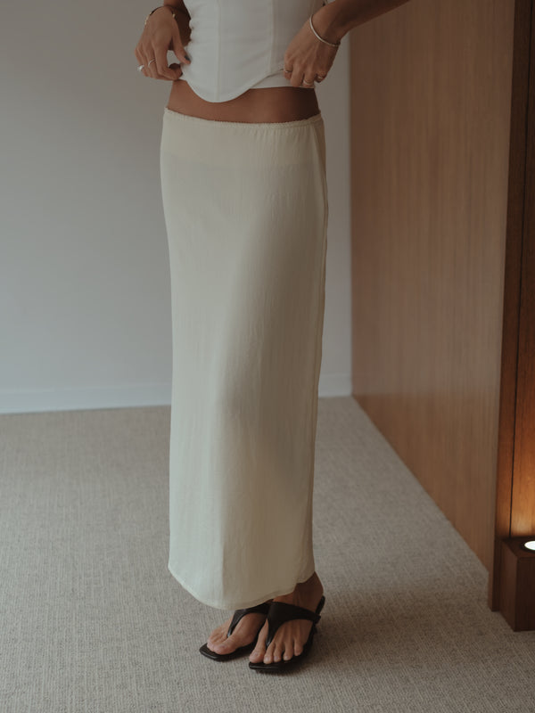 SOFT LONG SKIRT - VANILLA