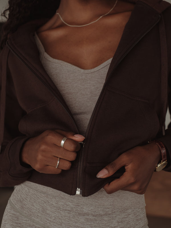 CROPPED ZIP HOODIE - DARK CHOCOLATE