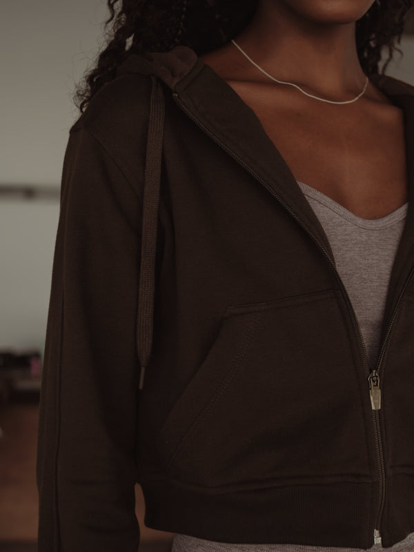 CROPPED ZIP HOODIE - DARK CHOCOLATE
