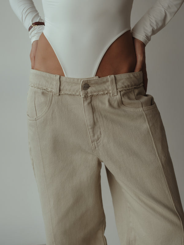 SPLIT LEG STRAIGHT JEAN - ASH