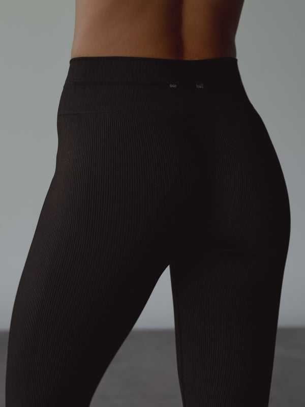 BLAZE SEAMLESS LEGGINGS - SHADOW