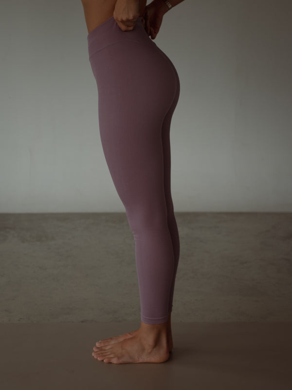 ELEVATE SEAMLESS LEGGINGS - COSMETIC PINK