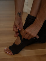 BALANCE GRIP SOCKS - BLACK