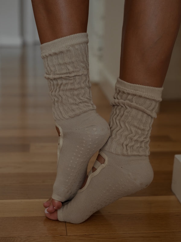 BALANCE GRIP SOCKS - TAUPE