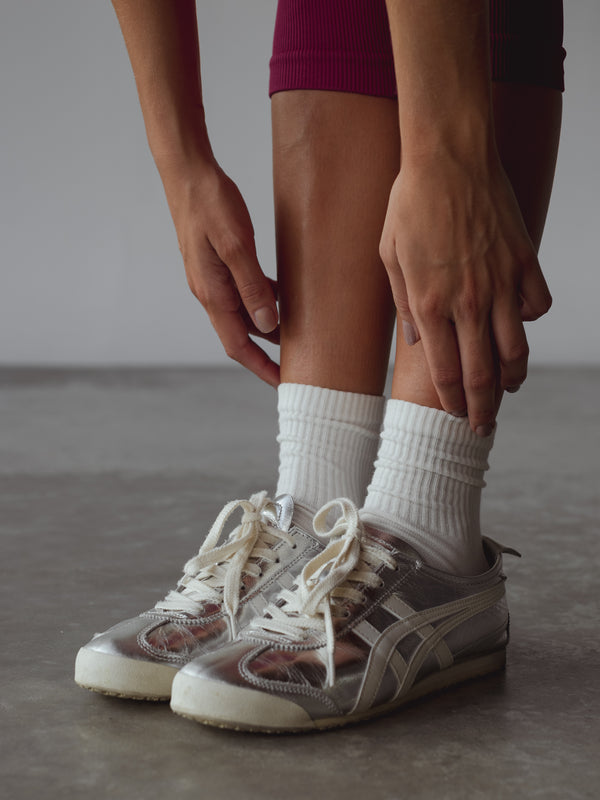 BASIC LONG SOCKS - SOFT WHITE