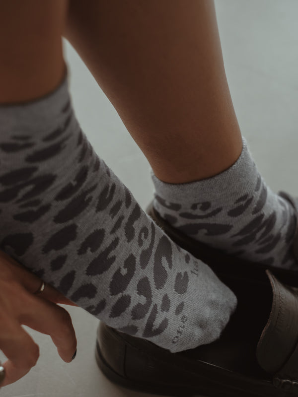 PRINT MIDI SOCKS - GRAY ON GRAY