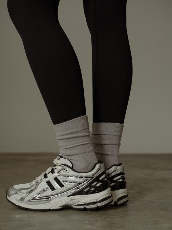 Vista lateral de las medias deportivas.