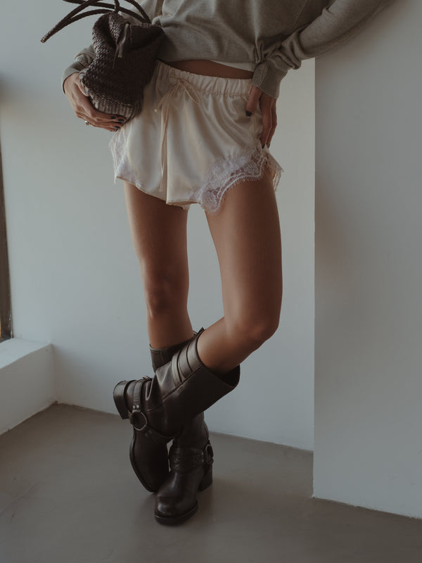 BLONDE MINI SHORT - SOFT WHITE