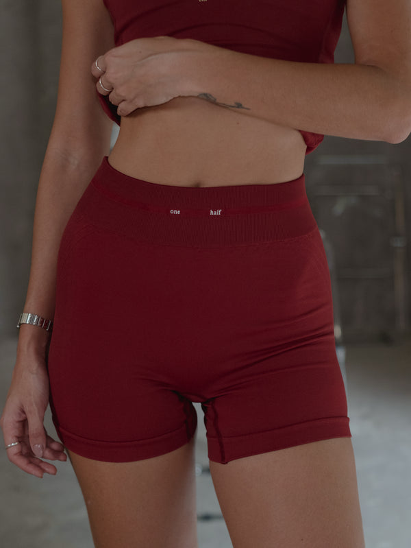 WIRED LINES SEAMLESS MINI SHORT - RED UNDERTONE