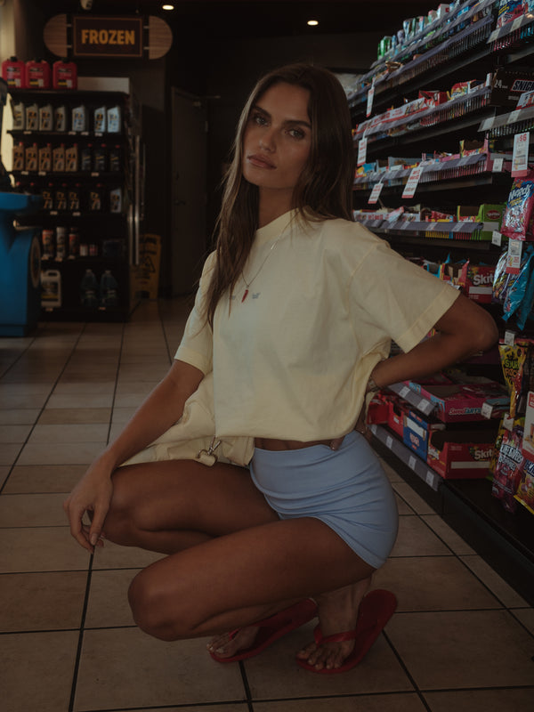 BOLD SEAMLESS MINI SHORT - BABY BLUE