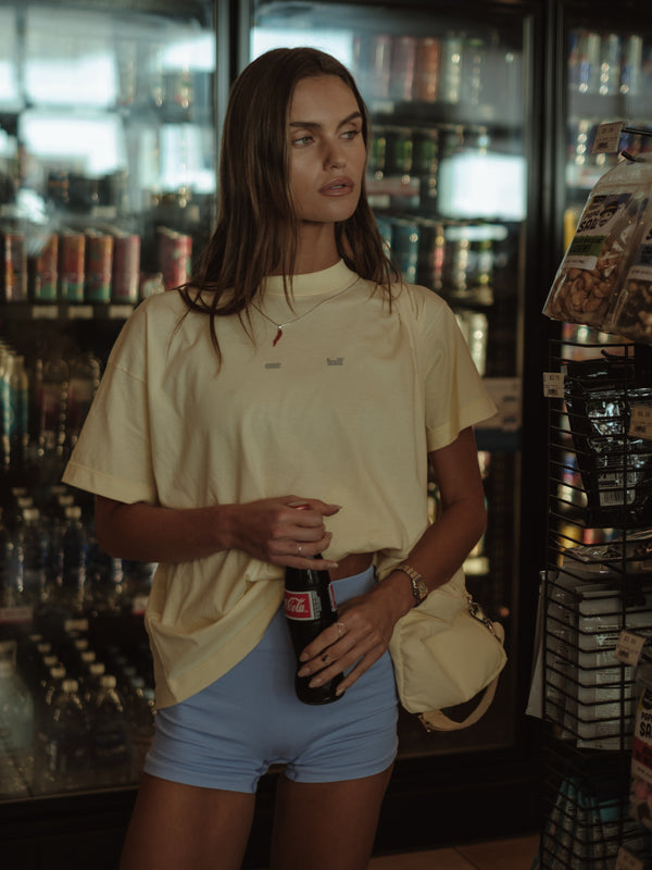 BOLD SEAMLESS MINI SHORT - BABY BLUE