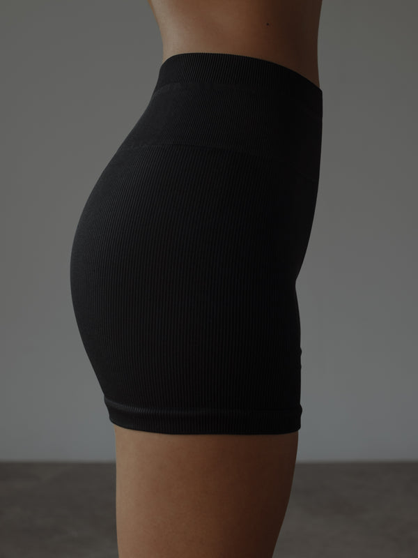 BOLD SEAMLESS MINI SHORT - SHADOW