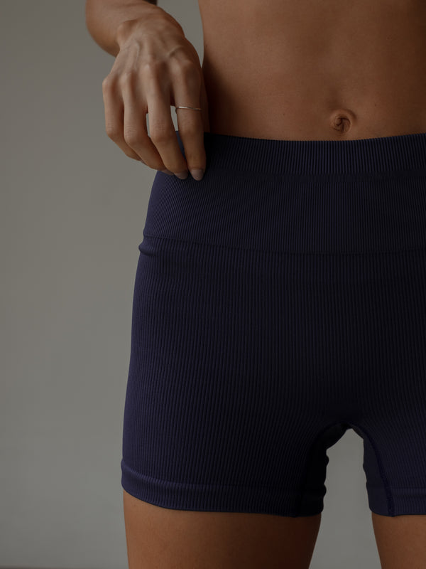 BOLD SEAMLESS MINI SHORT - MYSTIC PURPLE