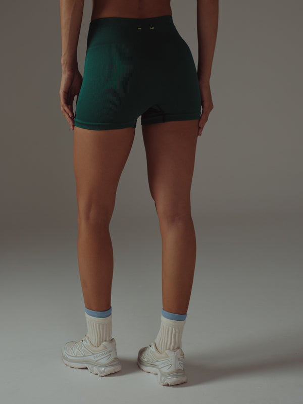 BOLD SEAMLESS MINI SHORT - PINE GREEN