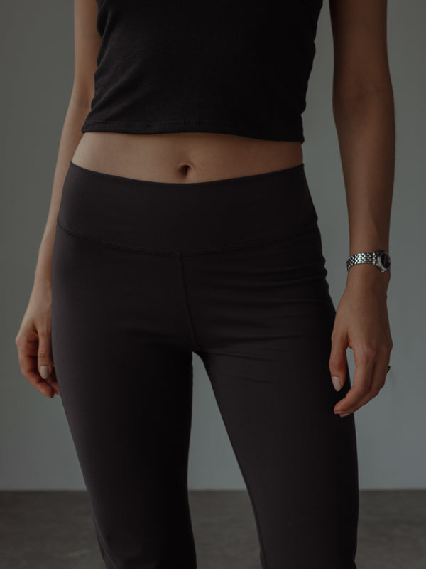 SOFT FLARE PANT - BLACK