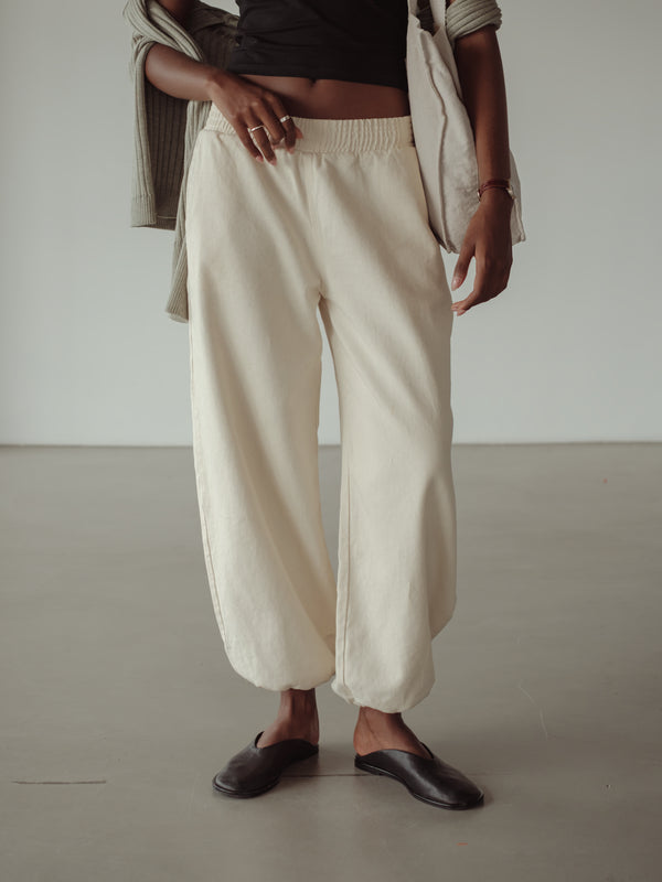 BALLOON FLOWY PANTS - NATURAL