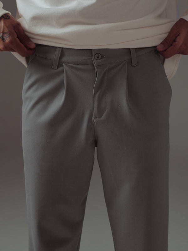 PLEATED FLOWY TROUSER - LIGHT GRAY