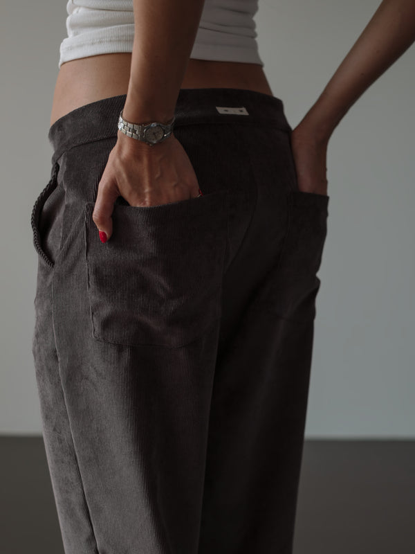 CORD STRAIGHT TROUSER - DEEP BROWN